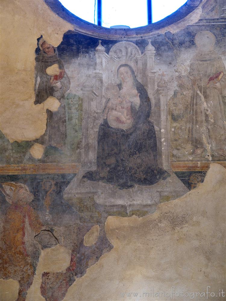 Milano - Madonna del Latte tardomedievale nella Basilica di San Simpliciano